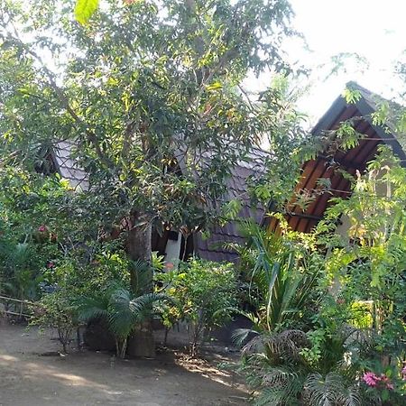 Hello Lumbung Homestay Gili Air Zewnętrze zdjęcie